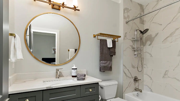The Benefits of Using Mirrors in Your Bathroom