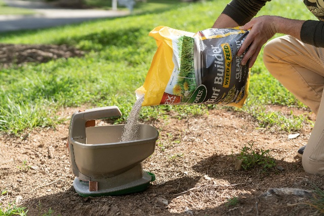 How To Properly Compare Different Fertilizer Brands